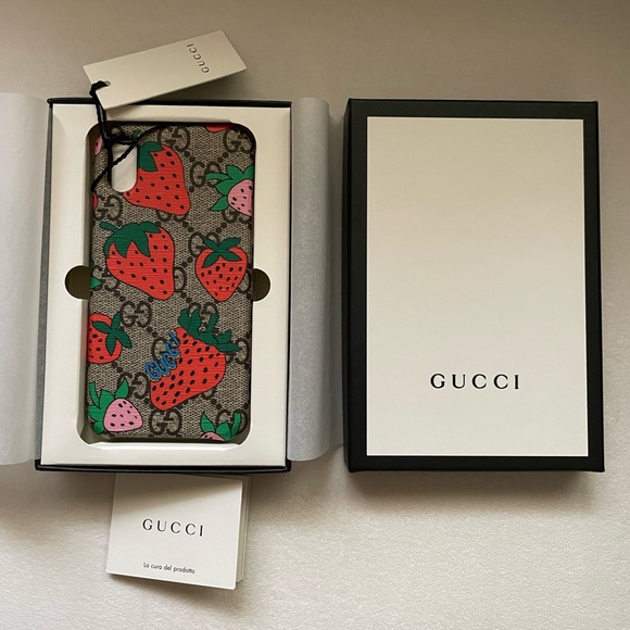 Authentic Gucci Limited Edition Strawberry Supreme Iphone 7/8 Phone Case NIB - Picture 1 of 6